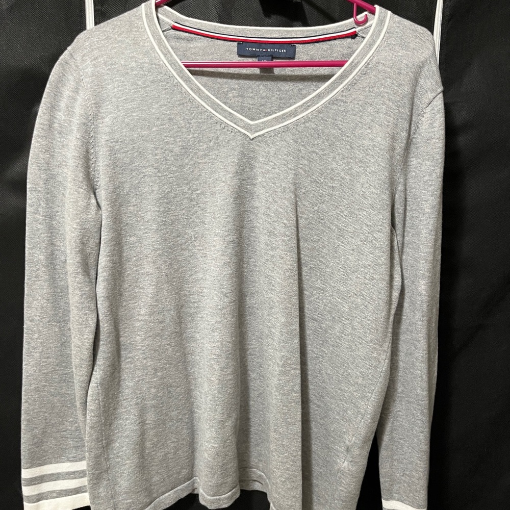 Tommy Hilfiger sweater